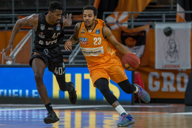 这一高度的 这一高度的