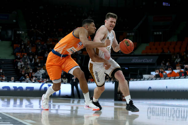 经验传递给 经验传递给